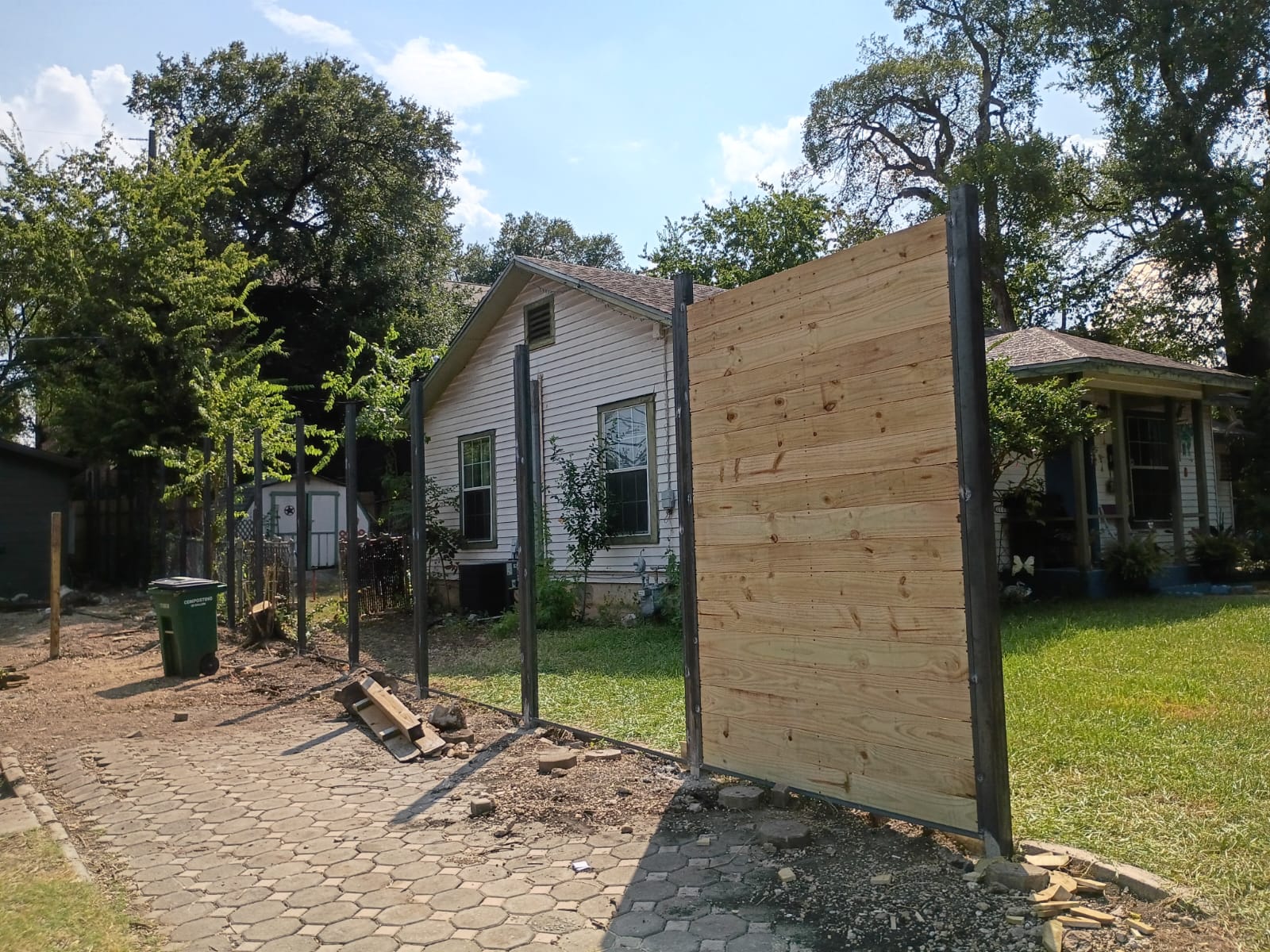 Elevate your space: Professional Fencing Services Tailored for You. Thumbnail