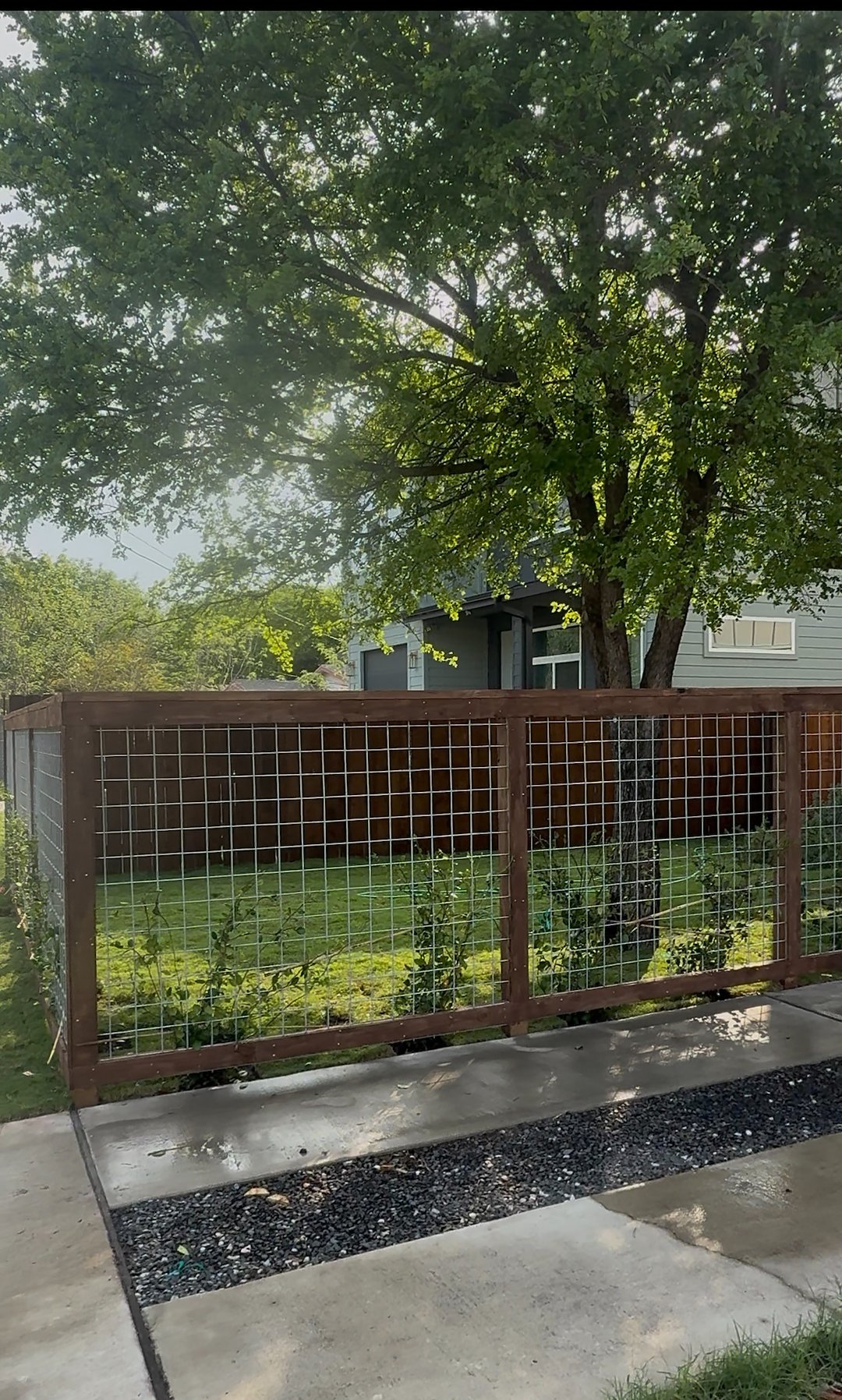 Enhancing Home Security and Style: The Perfect Fencing Solution Thumbnail